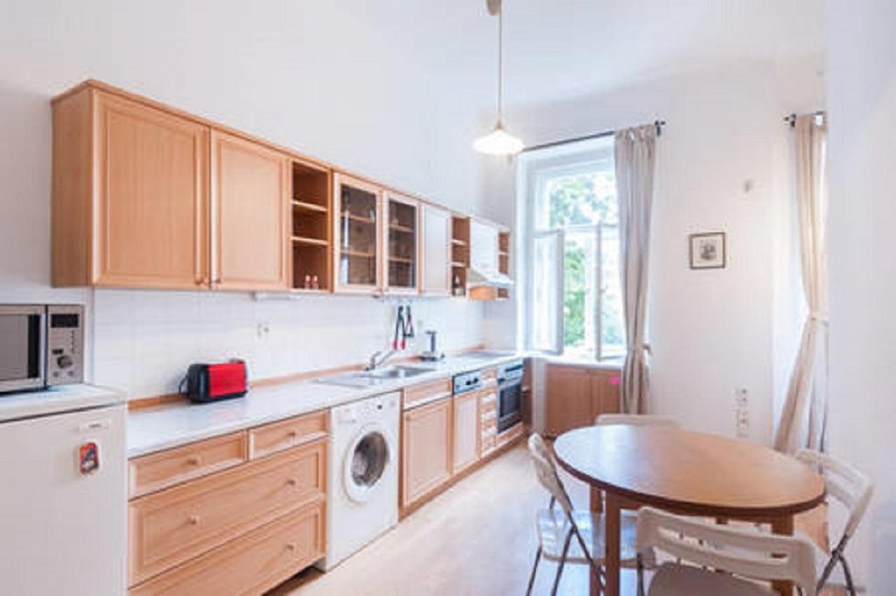 Historic Centre-Spacious Apartment Πράγα Εξωτερικό φωτογραφία